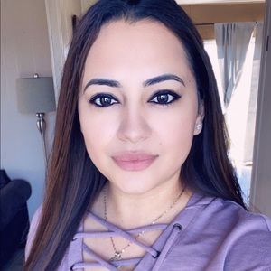 Meet your Posher, Mariela